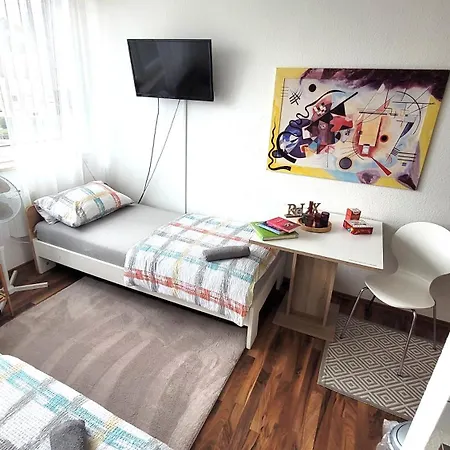 Bahnhof Apartment