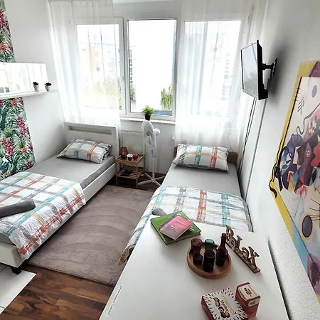 Bahnhof Apartment *